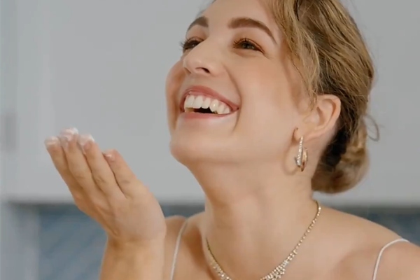 Heiress Returns Boss's Defense and Love story Ava