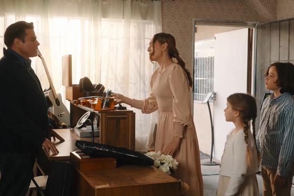 Song of My Mother’s Tears story family crisis
