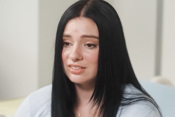 Secret Surrogate to the Mafia King Female Lead