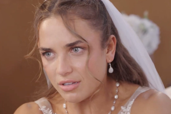 The Alpha’s Virgin Captive Female Lead