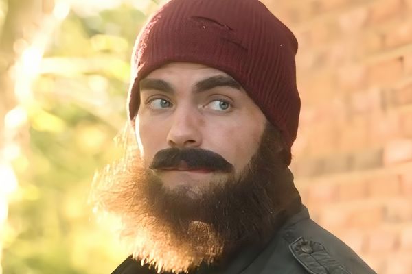 Found a Homeless Billionaire Husband for Christmas Cast