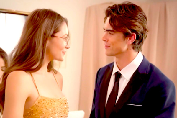 True Heiress Saves High School Watch Online Free