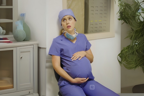The Divorced Wife is a Genius Surgeon reelshort