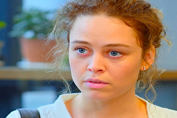 The Year In His Chains Lead Actress