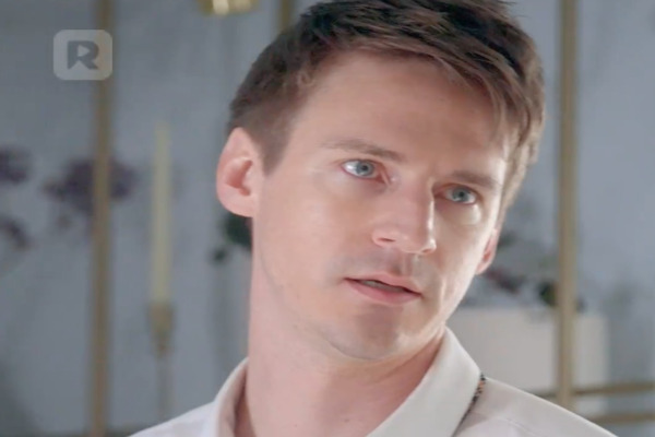 Beg For My Return After Kicking Me Out Lead Actor