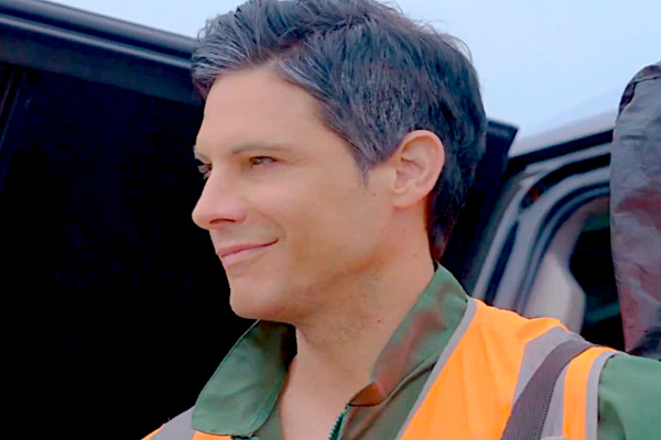 The Hidden Billionaire In First Class Lead Actor
