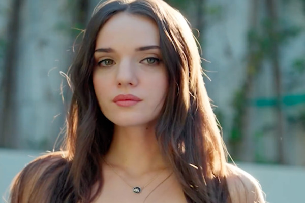 Love Under Contract Lead Actress