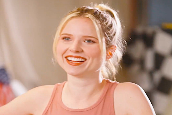 You Drive Me Crazy Lead Actress