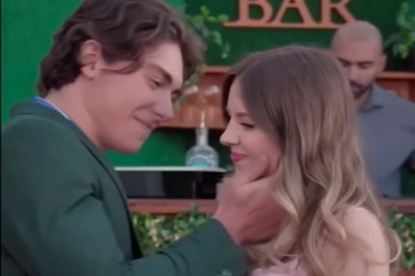 Emma’s College Bully Zach Has A Big Crush On Her Plot