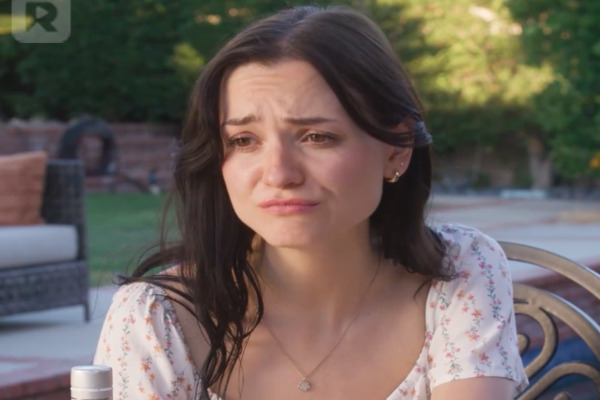 Hold Me In The Dark Lead Actress