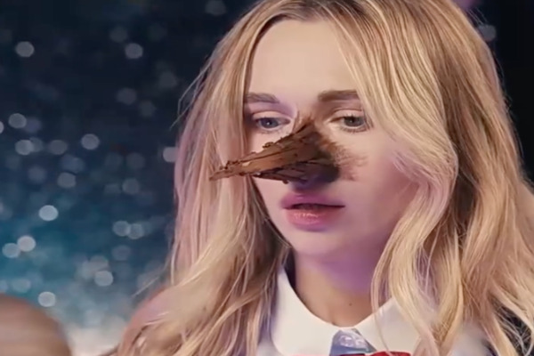 Hold Me In The Dark Hot Episodes