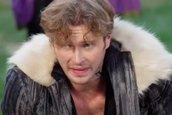 Betrayed Alpha Queen Rises From The Ashes Male Lead