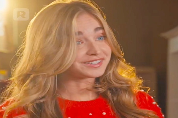 Rented A Billionaire Husband For Christmas Lead Actress