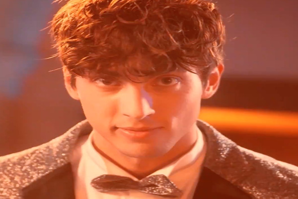 Golden Feather Temptation Game Lead Actor