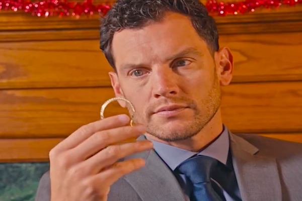 Rented A Billionaire Husband For Christmas Lead Actor