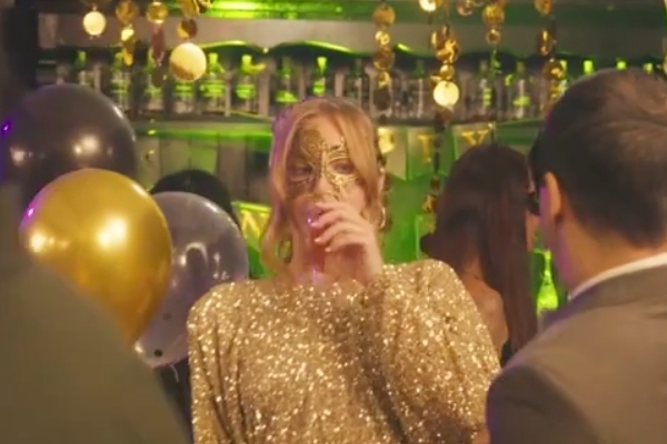 Rented a Billionaire Husband for Christmas full movie