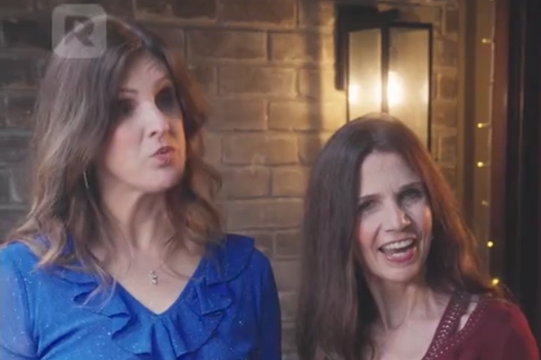 Rented a Billionaire Husband for Christmas reelshort