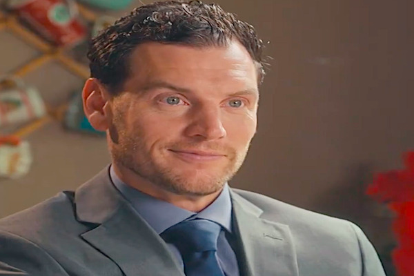 Rented A Billionaire Husband For Christmas Lead Actor