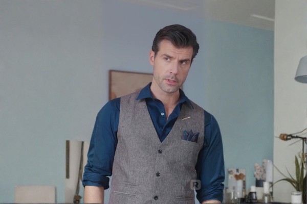 Seducing Mr Larsen Actor