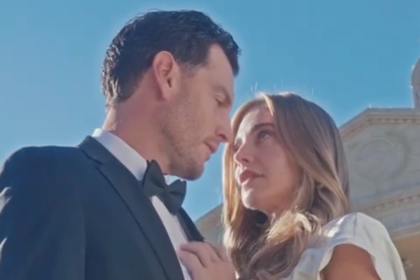 This Christmas I Married a Greased Stained Billionaire full movie