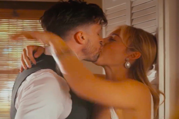 CEO and The Country GirlHot Episodes