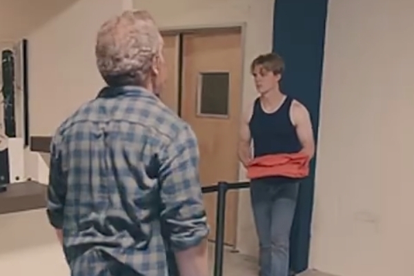 The Lost Quarterback Returns reelshort