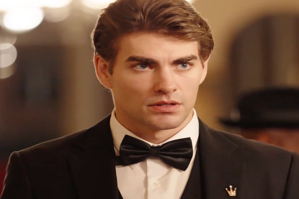 The Hitwoman Lead Actor