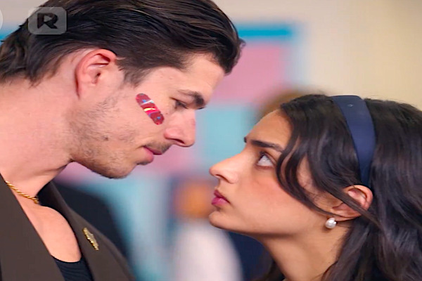 In The Palm Of His Hand On ReelShort Plot