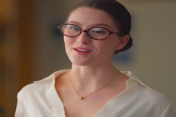 The Billionaire’s Fake Wife Plot