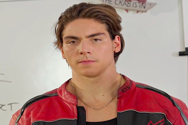 Kissed By Claw And Fang Lead Actor