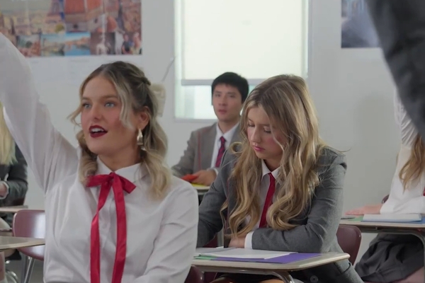 kissed by claw and fang drama