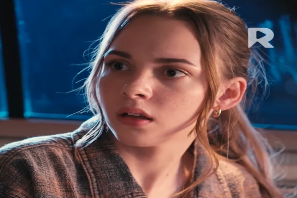 He Has Everything But Can’t Breathe Without Me Lead Actress