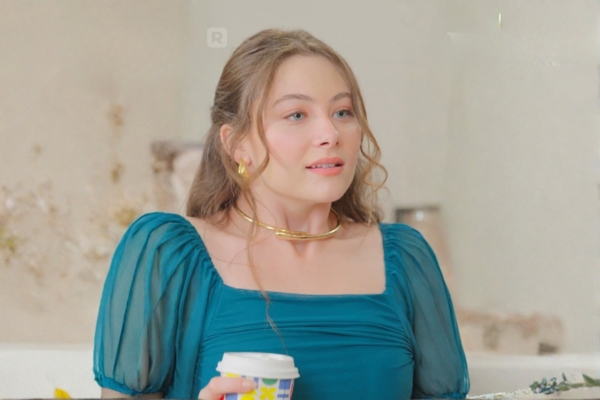 Cancel the Wedding Queen Moves On Actress