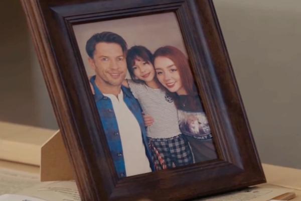 Her Final Bet Storyline