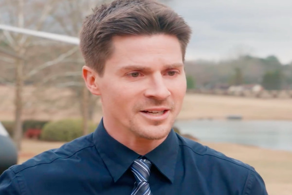 After Divorce I’m Spoiled By Three Brothers Supporting Actor