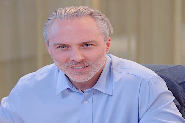 Corrupting My Billionaire Boss’s Heart Male Antagonist