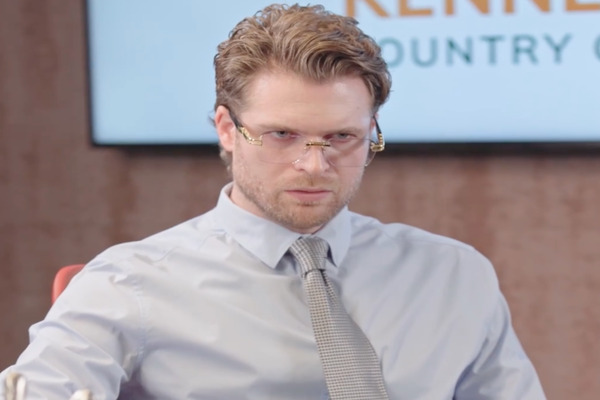 Corrupting My Billionaire Boss’s Heart Storyline