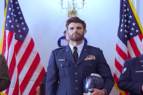 Stop That Homeless Man Is An American Hero Plot