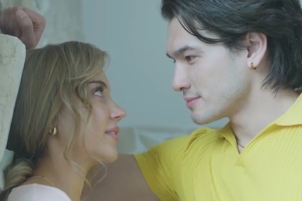 I Have to Choose Between Two Hot Brothers full episodes