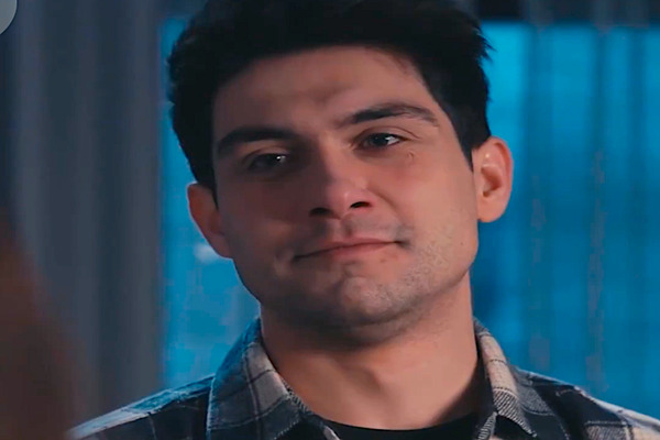 Lady CEO’s Fatal Contract Male Villain