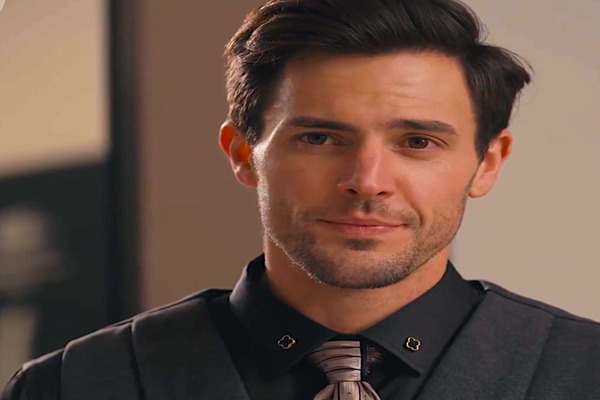 Lady CEO’s Fatal Contract Lead Actor