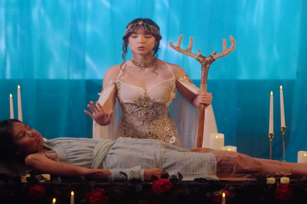 She’s Not Homeless, She’s Healer Goddess Plot