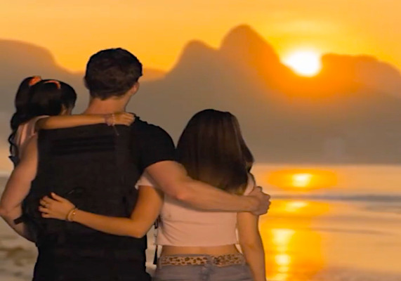 Love Under Fire Watch Online Free