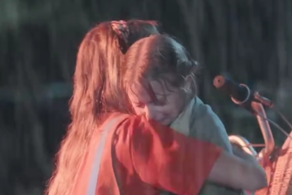 Runaway Single Mom Safe in His Arms movie