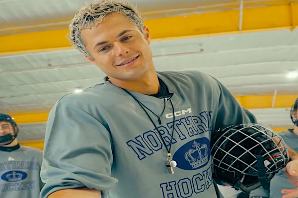 The Hockey Captain That Hates Me Male Lead