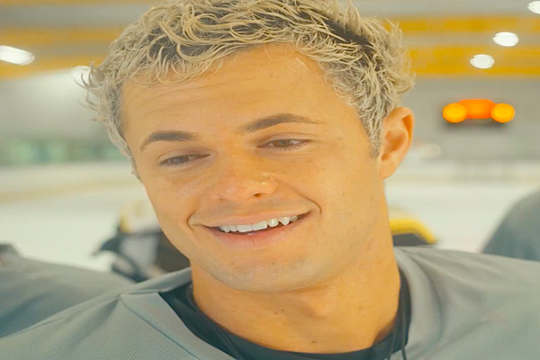 The Hockey Captain That Hates Me Male Lead