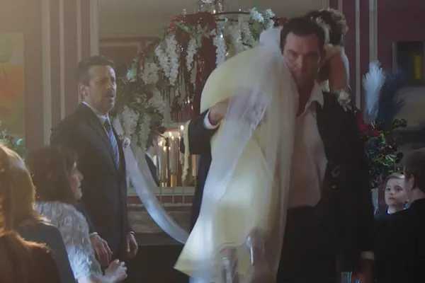 Cassio Taking Giulia from Marriage Ceremony in Sweet Temptation Movie