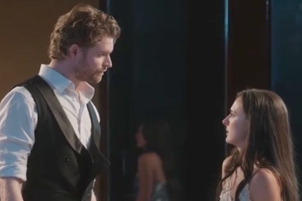 Honey Trapped My Fiancé’s Billionaire Rival full movie