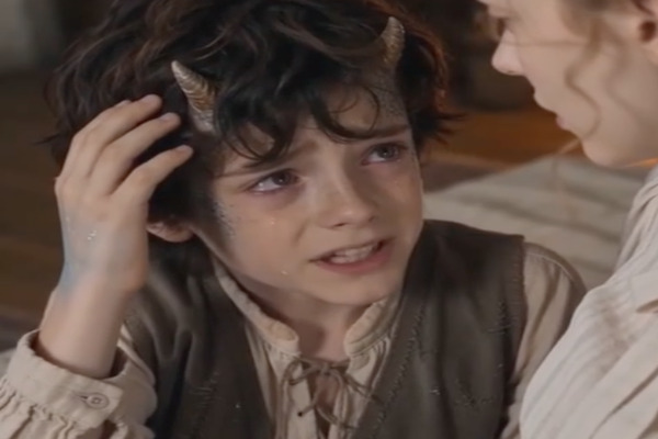 Accidentally His The Dragon King Won’t Let Go Child Character