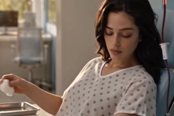 Elena Giving Her Blood for Medicine Preparation in The Alpha's Late Regret Drama
